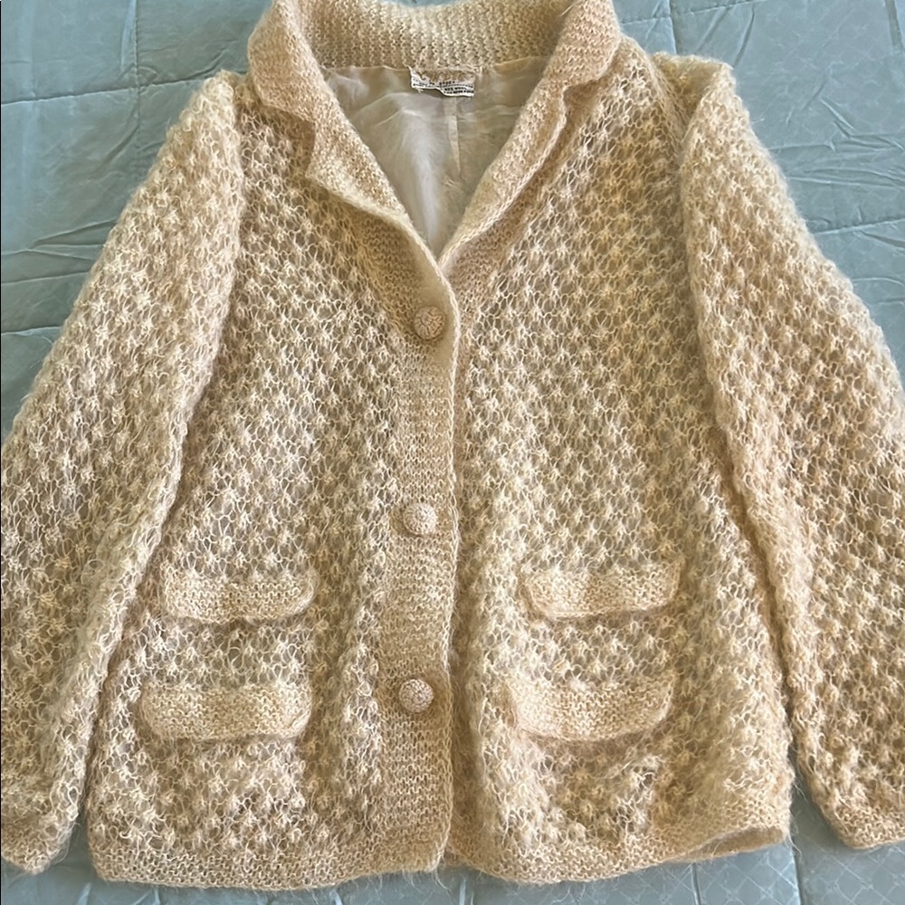 Elegant Cream Women's Knit Cardigan
